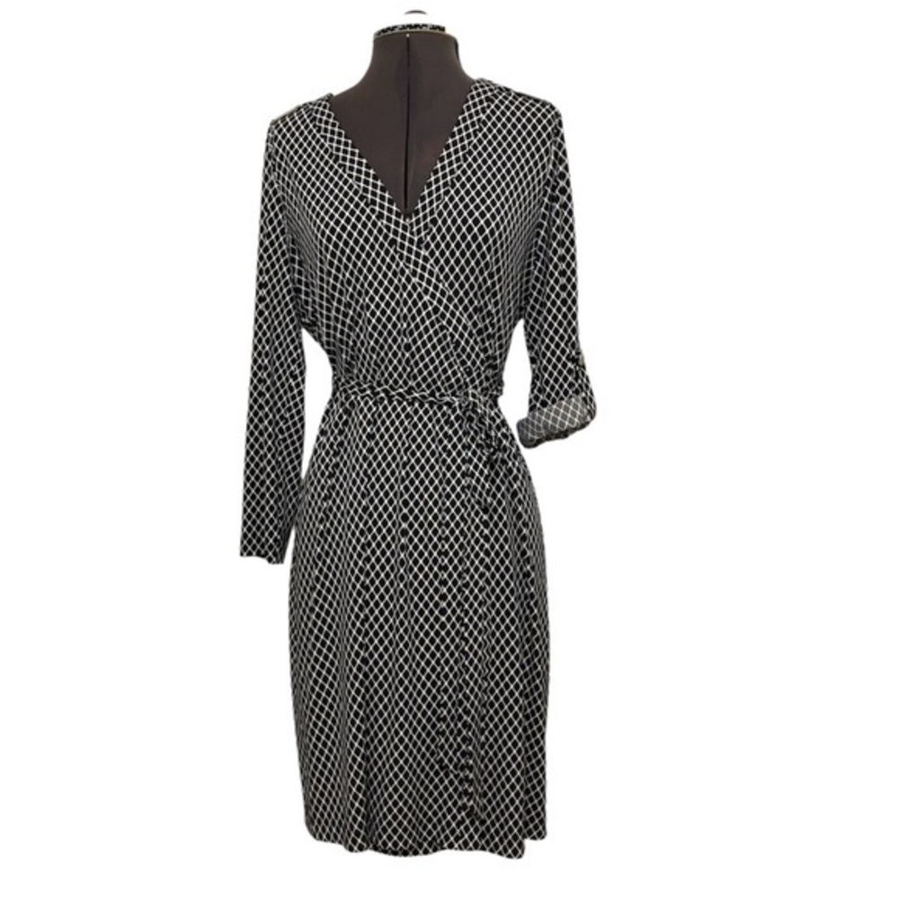 Calvin Klein Stretchy Black & White Dimond Pattern V Neckline Wrap Dress 12